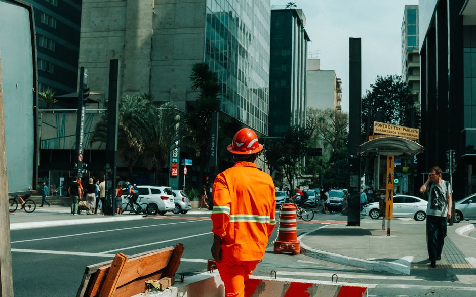Trabalhador da construcao civil em Sao Paulo - mercado de trabalho brasileiro